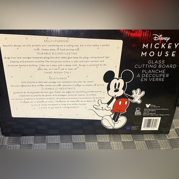 DISNEY MICKEY MOUSE GLASS CUTTING BOAR - Picture 7 of 7